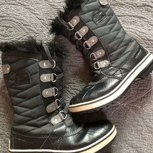 Girls Sorel Winter Boots ❄️